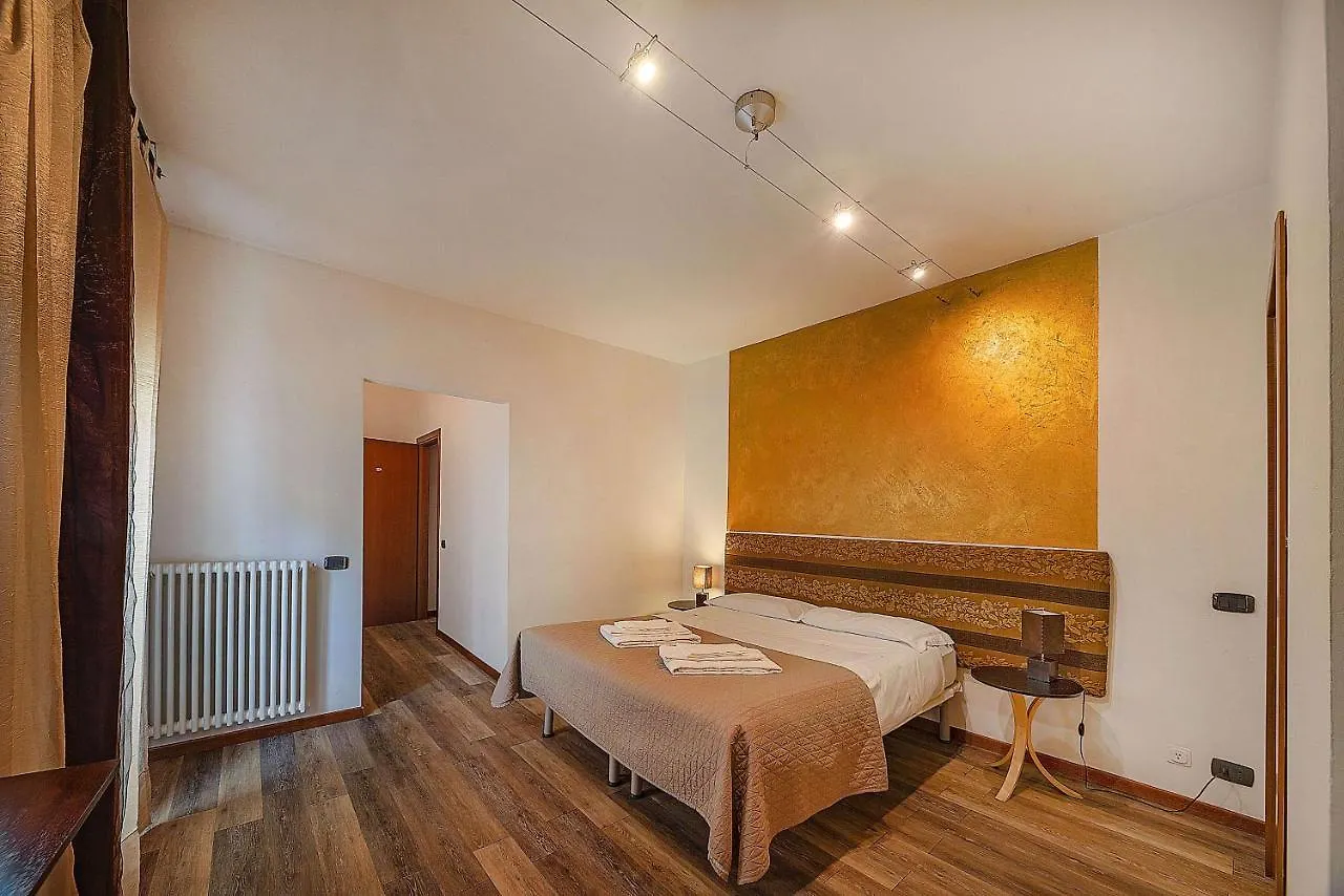 Dimore Verona Argento 0*,  Italy