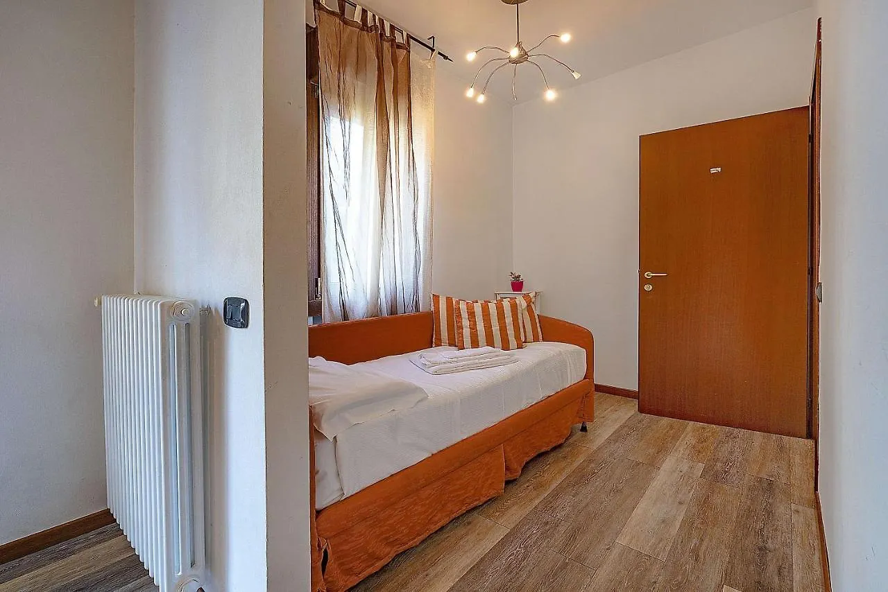 Apartment Dimore Verona Argento Italy